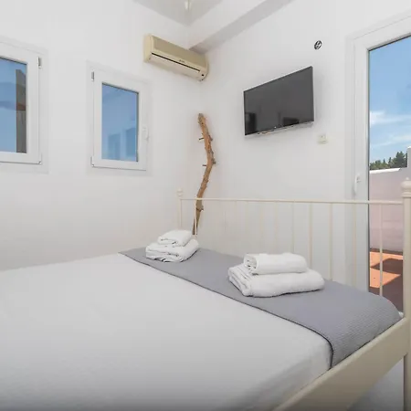 펜션 Aphroditi House 폴리크로노