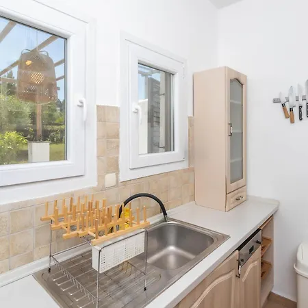 בית נופש Aphroditi House *